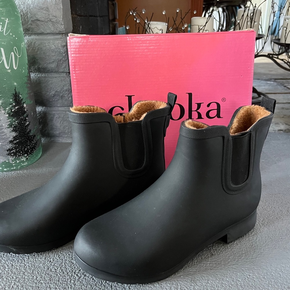Women’s Chooka Rain booties